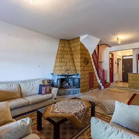 Appartamento Splendid Villa With Fireplace And Private Garden Close To Sapanca Lake Near Kartepe Sapanca