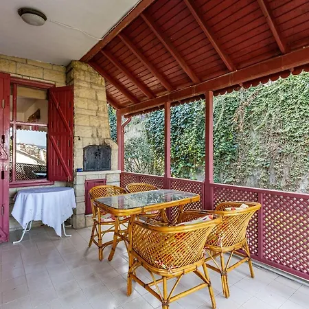 Appartamento Splendid Villa With Fireplace And Private Garden Close To Sapanca Lake Near Kartepe *