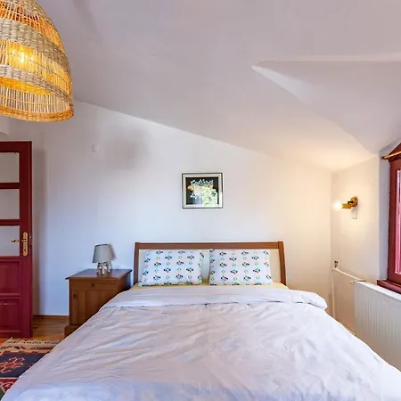Splendid Villa With Fireplace And Private Garden Close To Sapanca Lake Near Kartepe Appartamento Sapanca